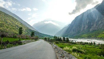 Visit Ladakh By Road Via Kashmir Tour 8 Days